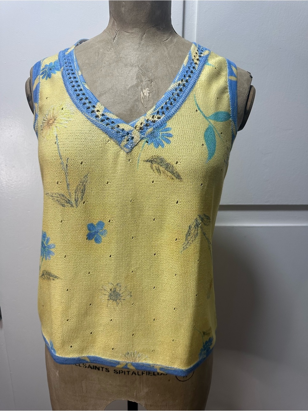 St John Sport Yellow Floral V-Neck Knit with Blue Trim  NWOT